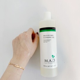 Mad Skin Delicate Cleansing Gel 480ml + Skin Type Customized Sample Mildly Acidic Hypoallergenic Cleanser Cleansing Gel 480ml + 10 dry/extremely dry samples / 매드스킨 델리케이트 클렌징젤 480ml +피부타입 맞춤샘플 약산성 저자극 클렌저 클렌징 젤 480ml + 건성.악건성샘플10장