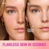 Maquillaje en barra Revlon Glimmer Tinted Moisturizer Stick™ tono 110