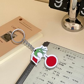 Gintison Christmas Monster Keychain Wooden Green Keychain Creative Fun holiday accessories