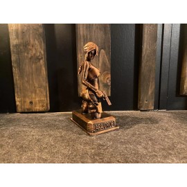 Unbranded LARA CROFT Copper statue Tomb Raider 6inches Tall