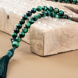 Tasbih Premium Muslim Prayer Beads Made with Natural Stone Beads for Daily Misbaha and Meditation (8mm (99 Beads), Green Tiger Eye, Dark Green)