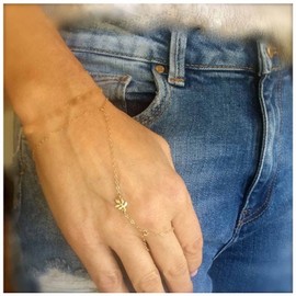 Yheakne Boho Leaf Finger Bracelet Gold Slave Bracelet Minimal Hand Slave Bracelet Retro Ring Bracelet Everyday Bracelet Ring Hand Chain Jewellery for Women and Girls, Metal
