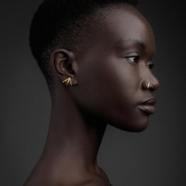 Handmade Geschenk für Sie Ohrstecker 925 Sterling Silber Oxidiert Ohrstecker geometrische Dreiecksohrringe für Frauen minimalistische Ohrringe Huggie-Ohrringe ungewöhnlich