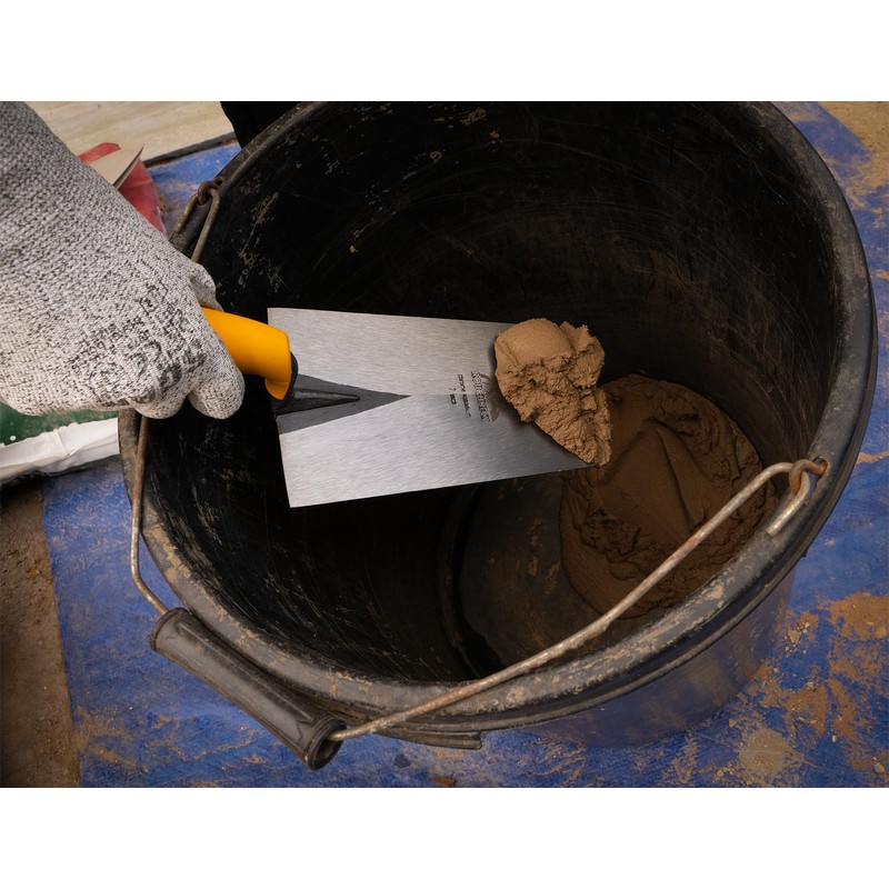 ROUGHNECK® ROU51070 CRV Steel Bucket Trowel 7" (180mm)