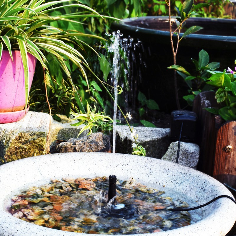 Solar Powered Fountain Pump Water Pump with Adjustable Solar Panel