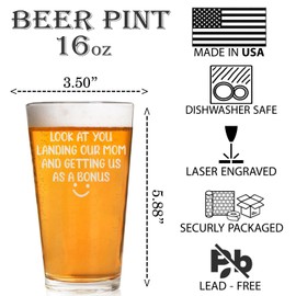 CARVELITA Look At You Landing Our Mom And Getting Us As A Bonus 16oz Beer Glass, Father's Day Beer Pint For Dad, Bonus Dad Gifts, Birthday Gifts For Stepdad, Stepdad Gifts, Sarcastic Gifts