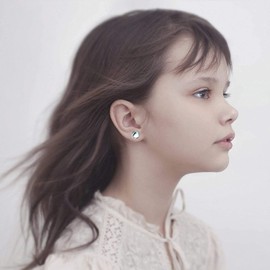 Milacolato Moonstone Earrings 925 Sterling Silver Hypoallergenic Round Moonstone Stud Earrings Women's Moonstone Jewellery for Women Girls 4 mm 6 mm 7 mm, Sterling Silver