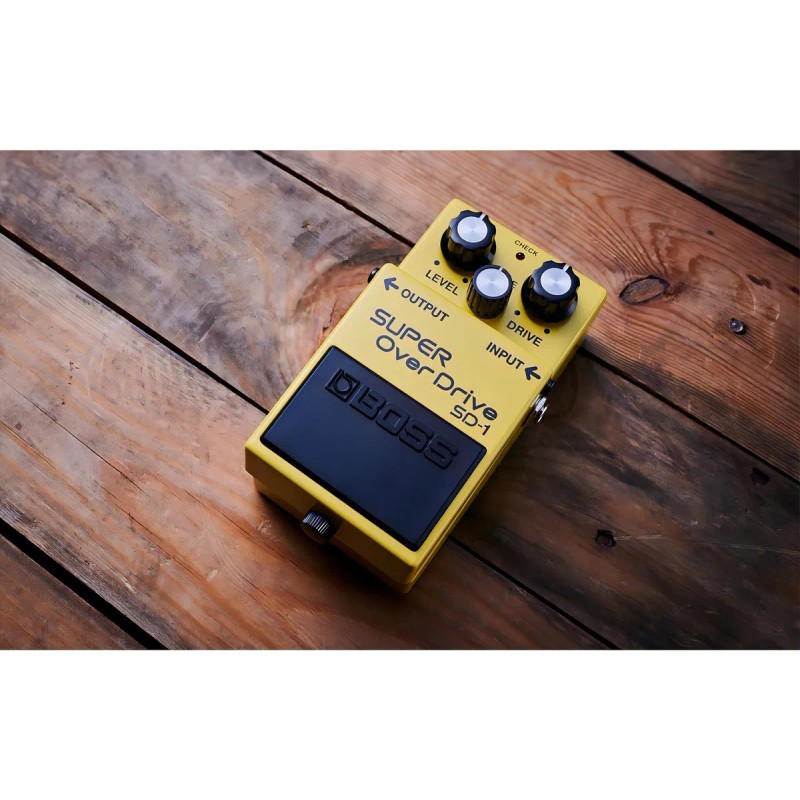 Pedal de efecto Boss Super OverDrive SD-1 amarillo