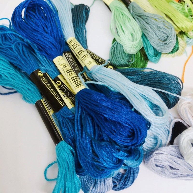 Hommy Embroidery Thread, 50 Colors, 26.6 ft (8 m), Cross