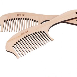 1pc Long Pure Cypress Wood Handle Anti-Static Hair Comb Wooden Comb