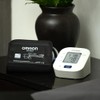 OMRON Baumanómetro digital de brazo HEM-7142 con 14 memorias