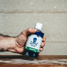 The Bluebeards Revenge, Shampoo for Men, Rehydrates Hair and Scalp, Removing Trapped Dirt, Oil and Styling Products, SLS and Paraben Free, 300 ml
