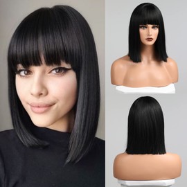 HAIRCUBE Black Bob Perücke mit Pony, kurze schwarze Perücke für Frauen gerade Bob Perücken Hitzebeständige synthetische Perücke Mia Wallace Cleopatra Cosplay Daily Party Cosplay Gebrauch 12 "