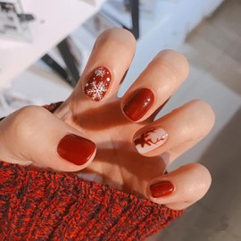 Christmas Press on Nails Short Square Fake Nails Full Cover Red False Nails with Elk Snowflake Designs Cute Xmas Glue on Nails Glossy Christmas Acrylic Nails for Women DIY Christmas Nail Decorations