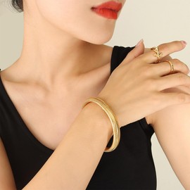 Gold Bangle Bracelet for Women Chunky Stretch Bracelet Chunky Gold Bangles Set Stainless Steel Wide Chain Bracelet Trendy Jewelry Gifts (1 pcs)