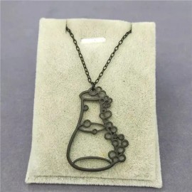 Collar Matraz Biología Medicina Doctor Enfermera Químico                                                                                              