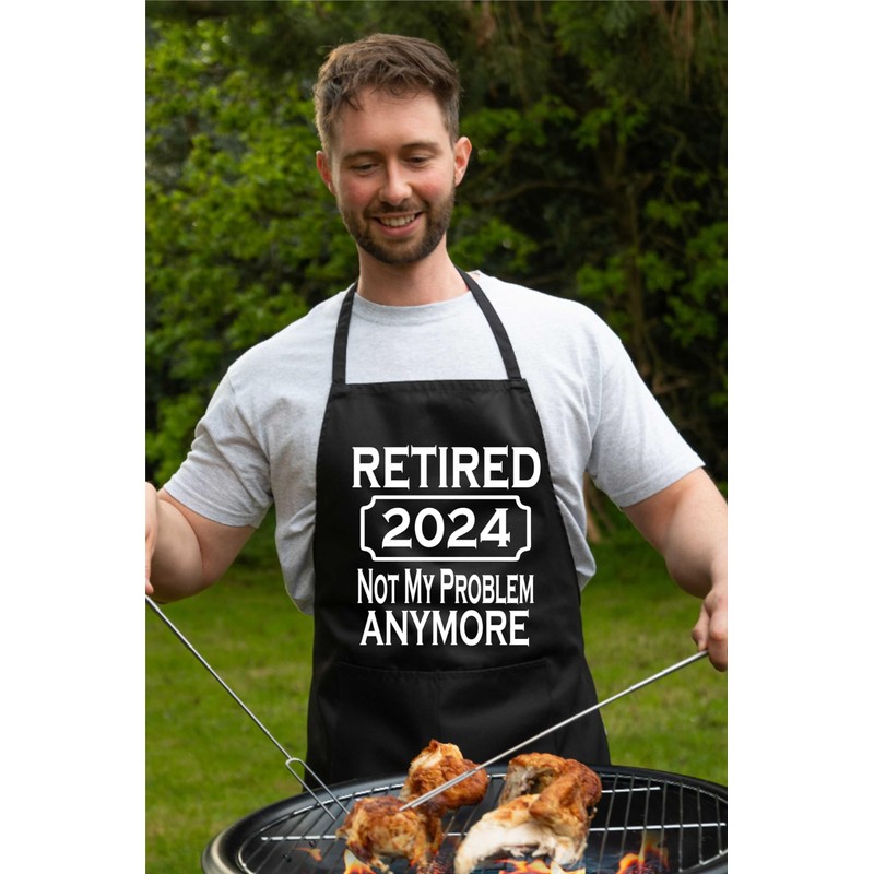 Print4U I Retired in 2025 Retirement Gift BBQ Baking Cooking