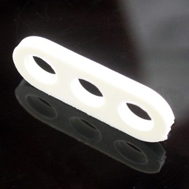 Polyamide Strain Relief 3-Hole 32 x 12 x 2.5 mm Hole Size 6.8 mm Cable Strain Relief Clamp Plastic
