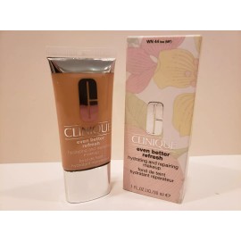Clinique~Even Better Refresh Hydrating and Repairing Makeup~WN44 Tea~NIB