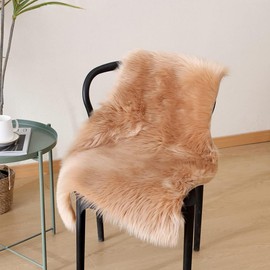 JXLOULAN Faux Lambskin Sheepskin Rug, Beige, 75 x 120 cm, Longhair Fluffy Rugs, Living Room Decoration, Soft Fur Carpet for Chairs, Sofa, Bedroom, Children's Room