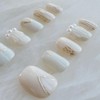 GLORS Short Nail Tip with White Pearl, Elegant Gold Shell
