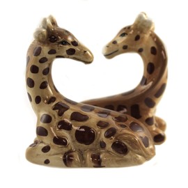Pacific Giftware Salt & Pepper Shakers - Giraffe Magnetic Salt and Pepper Shakers
