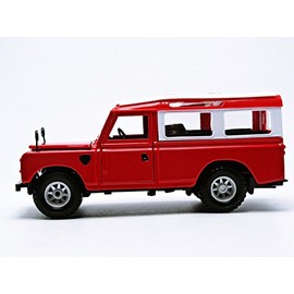 Old Land Rover Red 1/24 Diecast Car Model by Bburago