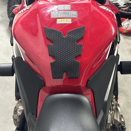BYEMTTY 3D Traction Pad Tank Kit for Honda CBR650R/E-Clutch (19-25) Tank Pad (Black)