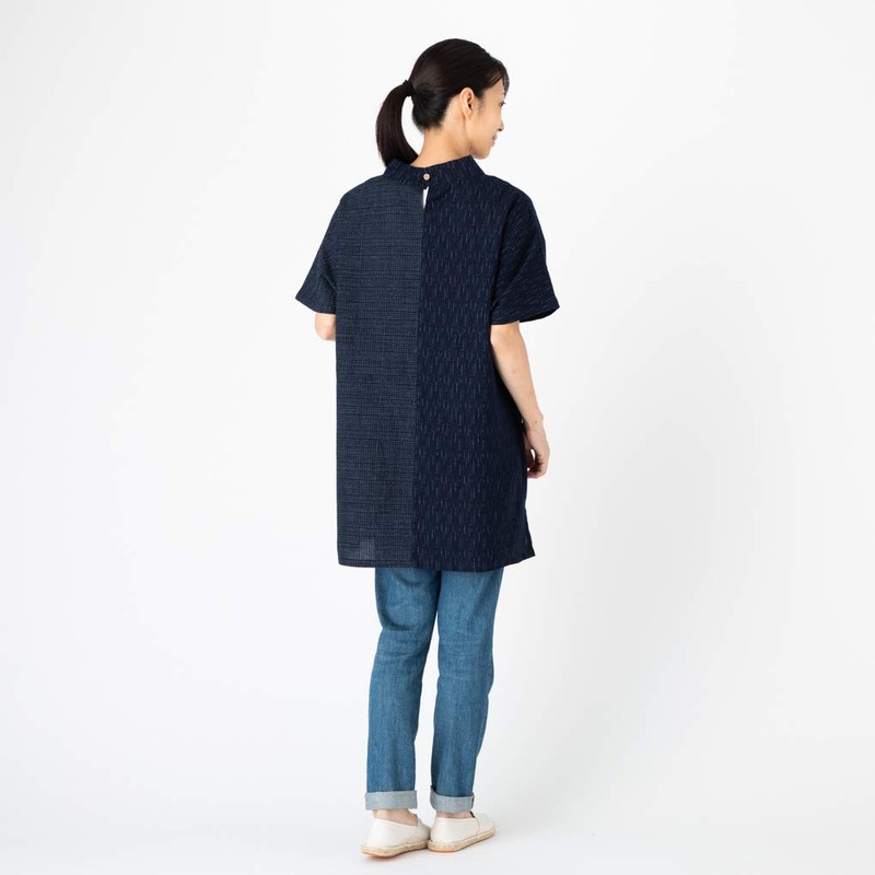 Watanosato Kurume Chijimi Woven Symmetry Blouse, Bunjin Navy x Rainy