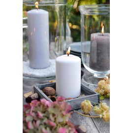 Müller Stumpenkerzen - Set mit 8 Säulenkerzen - Farbe Weiß - 48 x 62 mm - Lange Brenndauer: 10 stunden - Tropffrei Wachskerzen, Unparfümierte - RAL Qualität