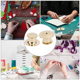 Juego de tachuelas de 50 piezas y tachuelas de embrague, tachuelas redondas de tachuelas pasadores de pasador Bolsas de sujeción Sujetador de bloqueo plano para hacer joyas Etiquetas(Oro)