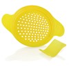 Muxel's spaetzle Wonder: Spätzle Board/Spätzle Noodle Strainer Scraper in Yellow