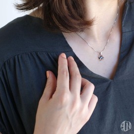 A.UN Jewelry Women's Birthstone Eternity Rose Necklace, Sapphire