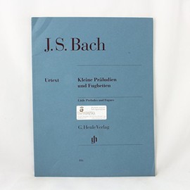 JOHANN SEBASTIAN BACH : PETITS PRELUDES ET FUGHETTES - KLEINE PRALUDIEN UND FUGHETTEN - PIANO (Multilingual Edition)