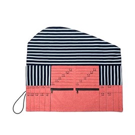 Della Q Needle Case, Coral, 25x15cm