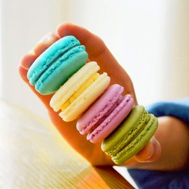 Gourmet French Macaron Gift Box - 24 Assorted Macaron Flavors, Gourmet Cookie Gift Box, Macaroon