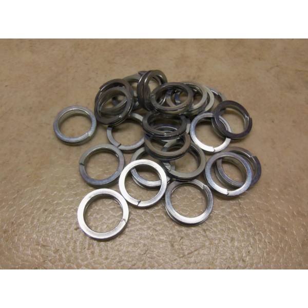Unbranded/Generic 24 Mini Split Rings (2 Dozen) Snaring Traps Trapping