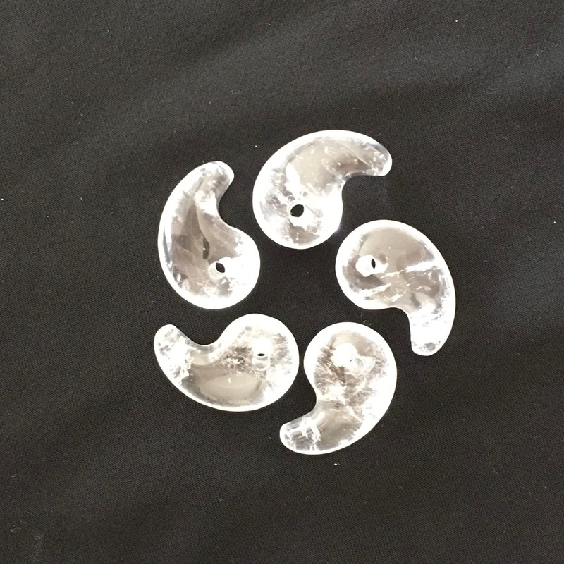 [NeoVenus] Natural Stone Magatama Necklace, Crystal, Quartz, 1 Piece