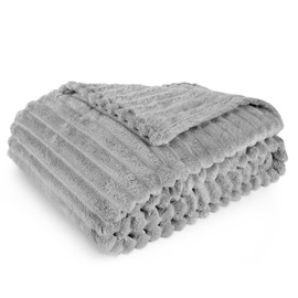 Aomig Faux Rabbit Fur Throw Blanket, Reversible Blanket Plush Fluffy Blanket, Super Soft Blankets Fuzzy Throw Blanket, Fuzzy Warm Cozy Fluffy Fur Blanket for Bed Sofa Couch Home Decor, 200 * 150