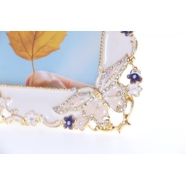 Kawaii-Story BM-004 White Metal Picture Frame Photo Frame Luxury Design Vintage Flowers Butterfly Decoration Photo Size 8 x 11 cm