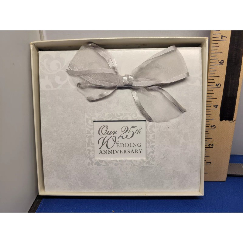 C R Gibson 25th Anniversary Photo Book 40ct 4x6 Acid