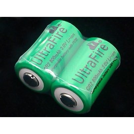 UltraFire 2 PC UltraFire CR2 800mAh 3.0V Li-ion Rechargeable Battery & 1PC Battery Charger