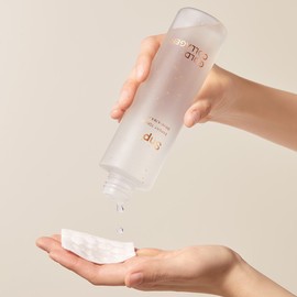 SNP Gold Collagen Expert Toner 200ml Wrinkle Improvement Highly Concentrated Nutrition Elasticity Moisture Moisturizing Anti-Aging Whitening Spots and Blemishes / Snp 골드 콜라겐 엑스퍼트 토너 200ml 주름 개선 고농축 영양 탄력 수분 보습 안티에이징 미백 기미 잡티