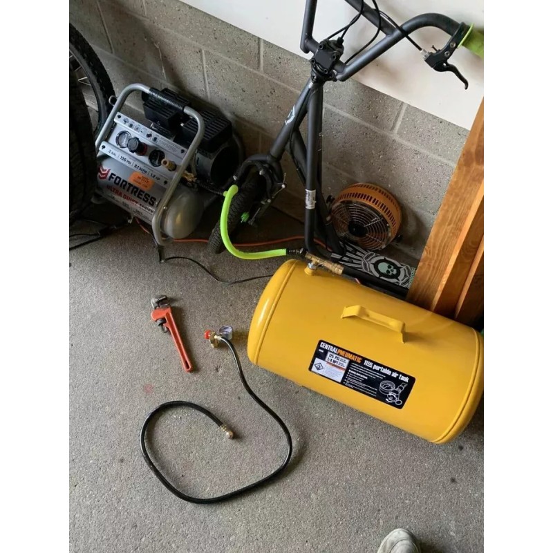 Central Pneumatic 11 Gallon Portable Air Tank With Pressure Gauge