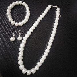 tenghong2021 Fashion Classic Faux Pearl Jewelry Set Necklace Bracelet Earrings for Women Best Gift for Birthday Valentine's Day Christmas New Year-White