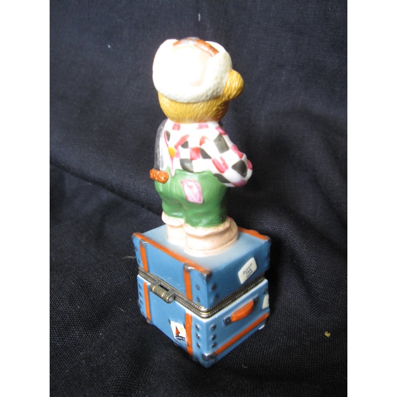 Cherished Teddies.......... Canada ... Box Figurine