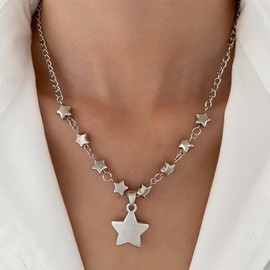 Yienate Gothic Star Necklace Choker Vintage Silver Large Star Pendant Necklaces Statement Star Necklace Chain Punk 3D Star Necklace Charm Jewelry for Women and Girls