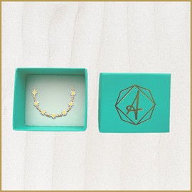 Pulseras | Flores Margaritas color blanco con Esmalte en Chapa de Oro | Joyeria para mujer | Joyeria | Regalos | Pulseras | Brazalete mujer | Aleah Jewelry