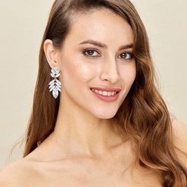 Rhinestone Earrings Dangling for Women Sparkly Silver Dangle Earrings Girls Long Chandelier Earrings Tassel Lightweight Ear Studs Cubic Zirconia Crystal Statement for Wedding Party