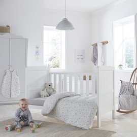 Silentnight Safe Nights Cot Bed Duvet Cover Set – 100% Cotton Toddler Child Quilt Duvet Cover and Pillowcase Set – Super Soft, Hypoallergenic and Machine Washable – Junior – 150x120cm – Grey Stars